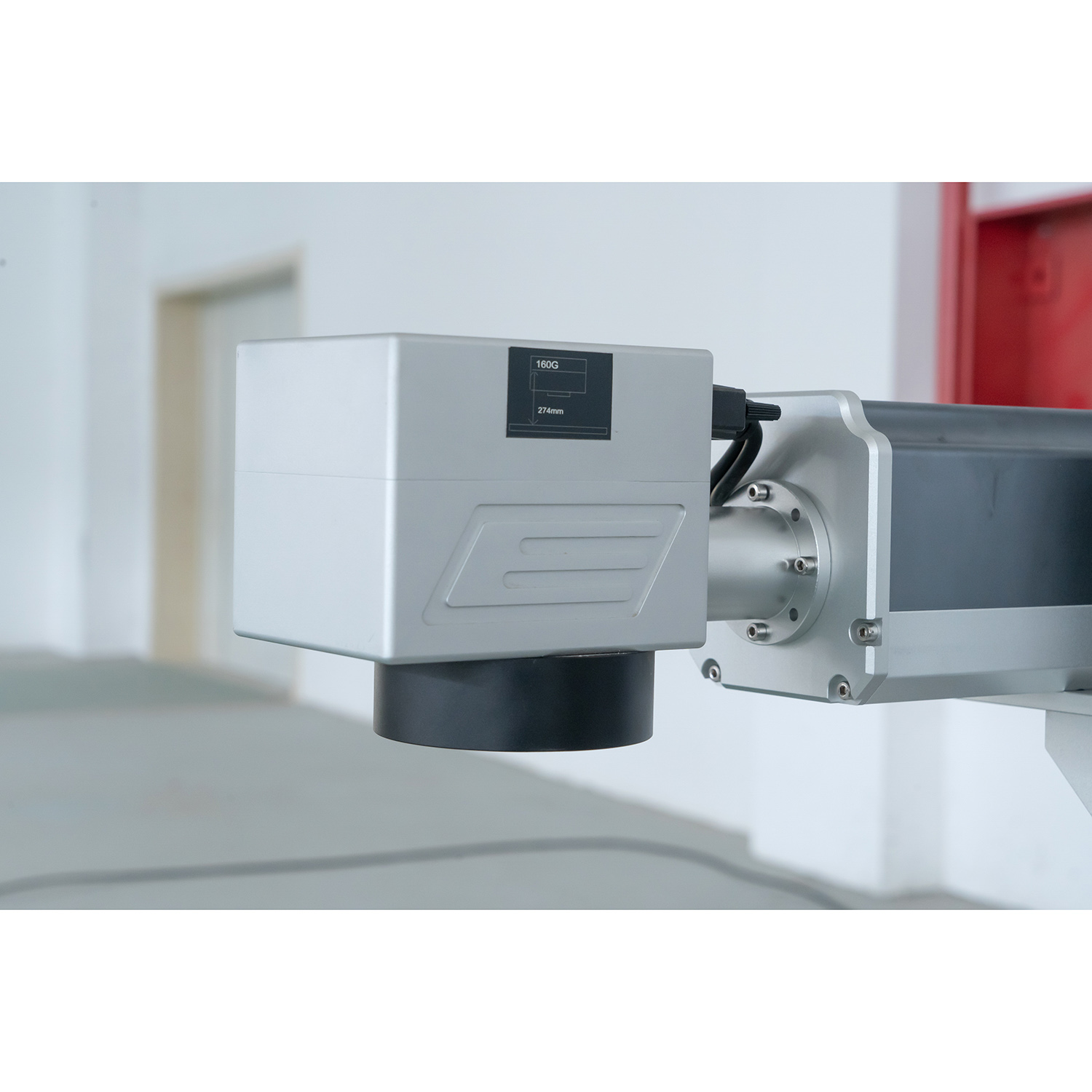 Máquina de marcado láser y máquina de grabado láser Raycus Color 20W 30W 50W Proveedores de máquina de marcado láser
